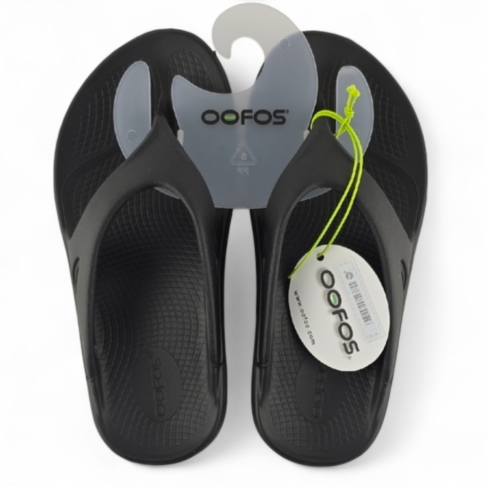 NWT OOFOS OOriginal Women's Black Recovery Thong Platform Sandals Size 5